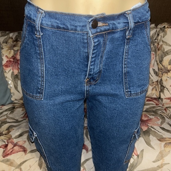 Celebrity Ace Blue Wash The MomsCargo Pocket Jeans - Picture 7 of 10